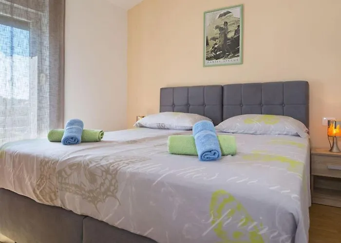 Dora Comfortable Holiday home *