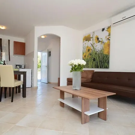Dora Comfortable * Labin (Istria)